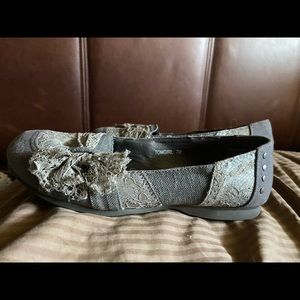 BKE Sole Gray Canvas “Tomgirl” Flats